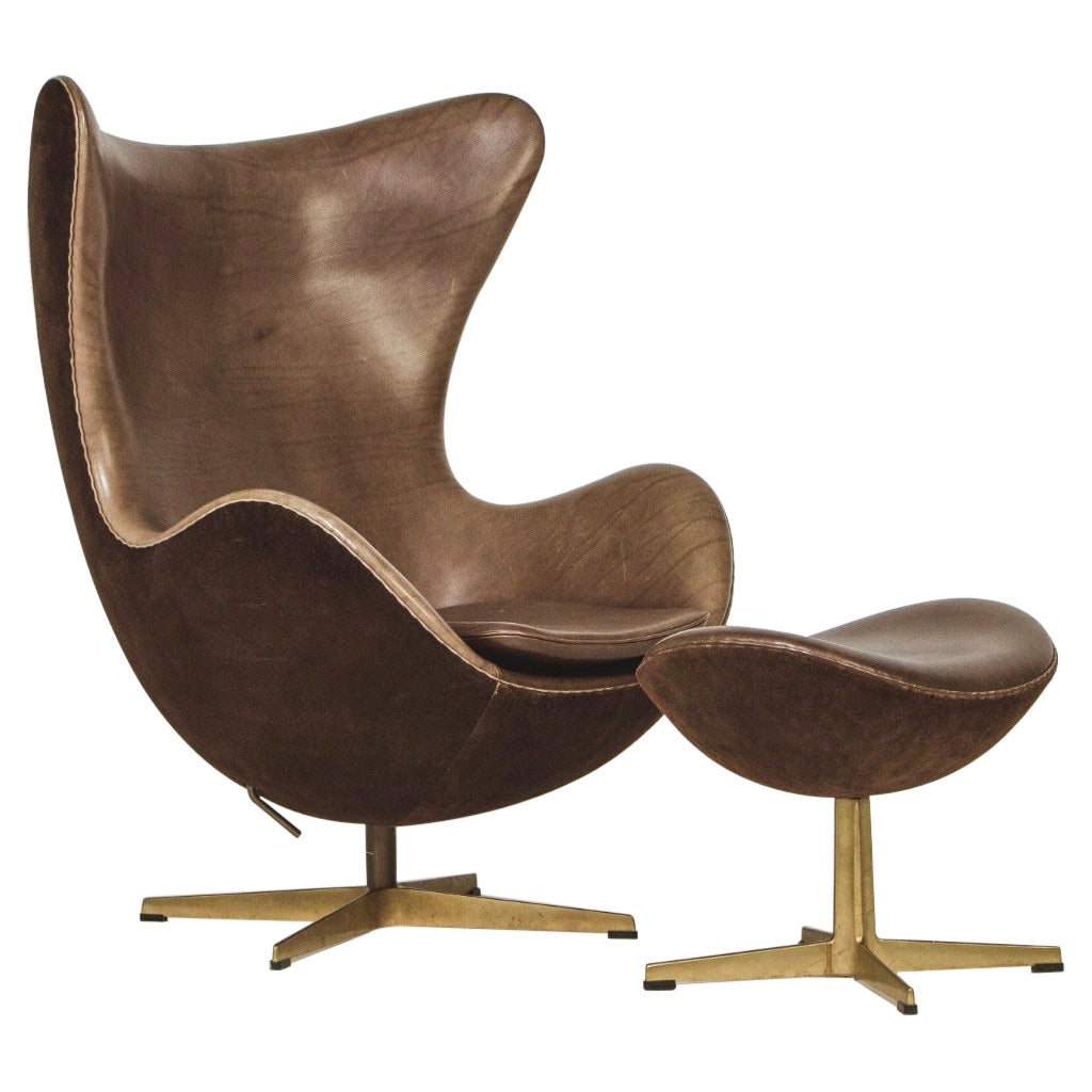 Arne Jacobsen Golden Egg Chair and Ottoman