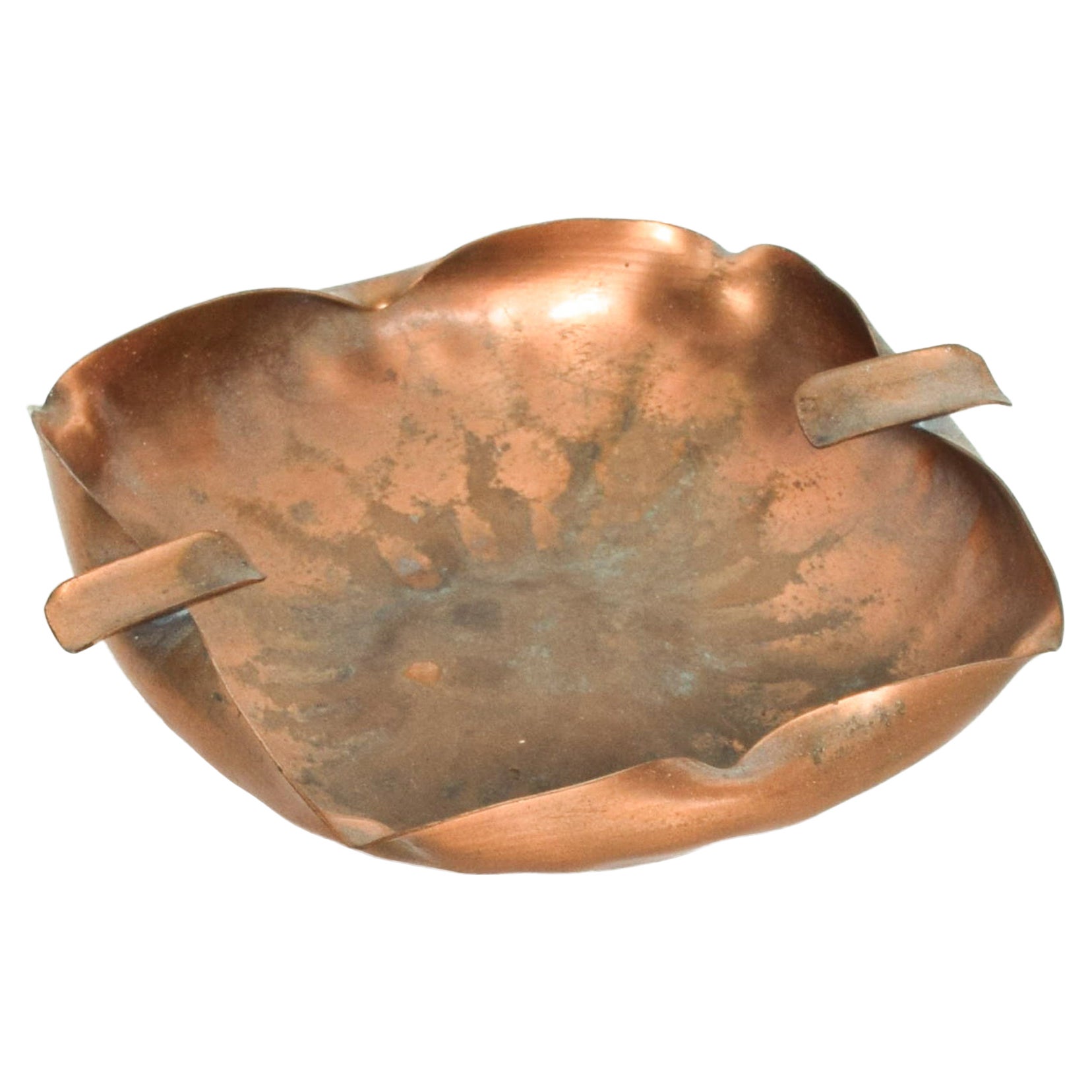 Gregori Sculptural Ashtray in Hammered Gregorian Copper 1960s San Clemente Calif