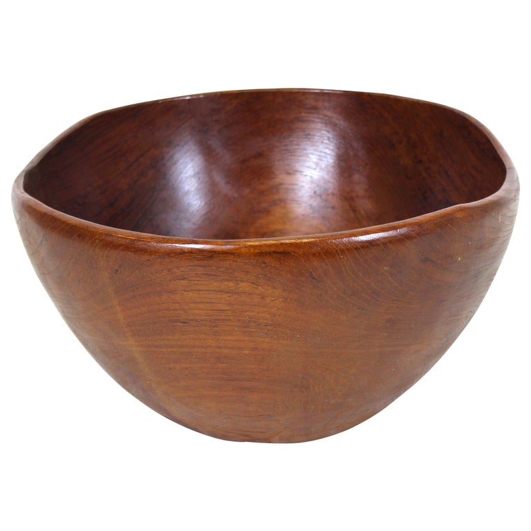 Mid-Century Modern Carved Teak Wood Bowl For Sale