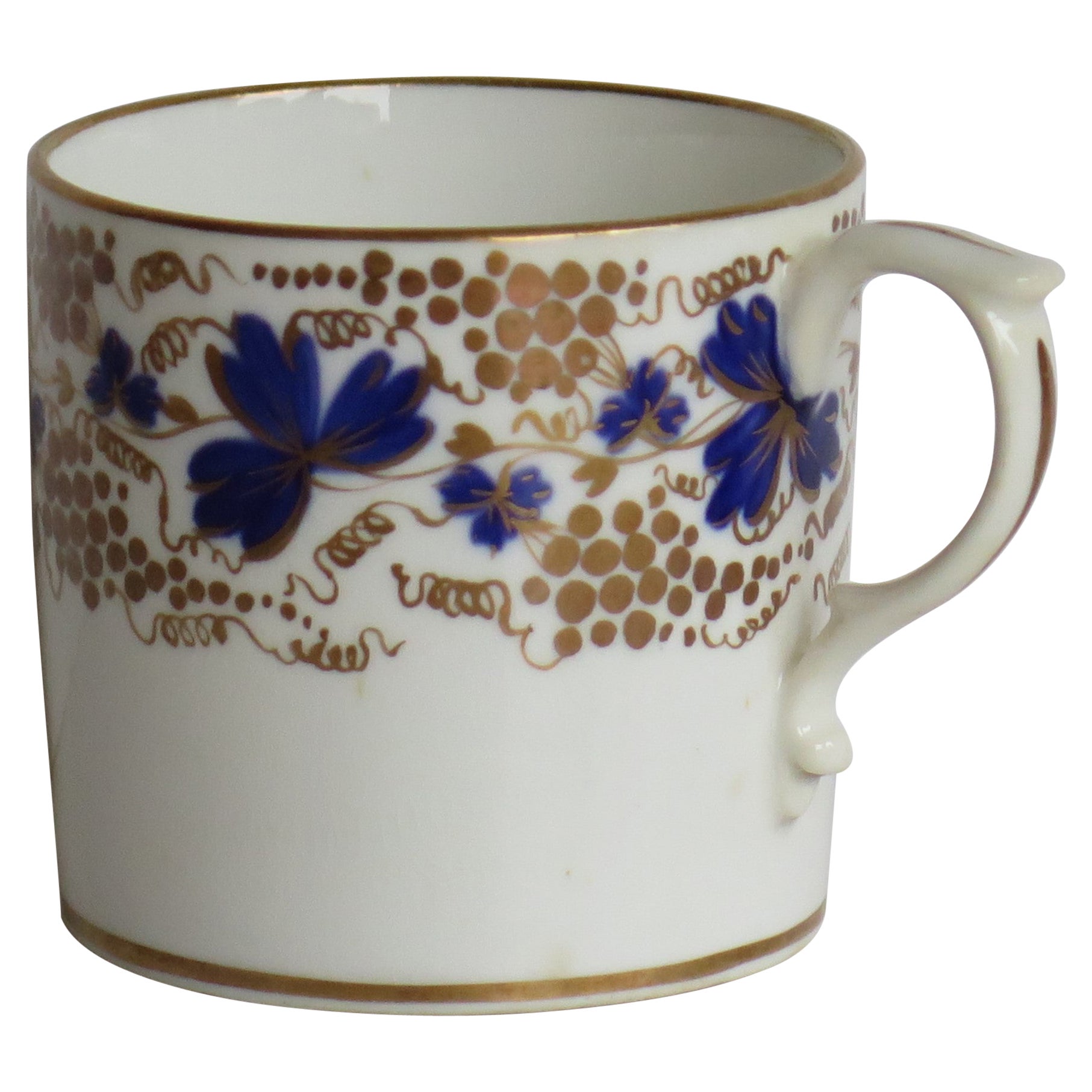Canne à café en porcelaine de Derby de style Régence peinte à la main en patine de vigne traînante, vers 1825