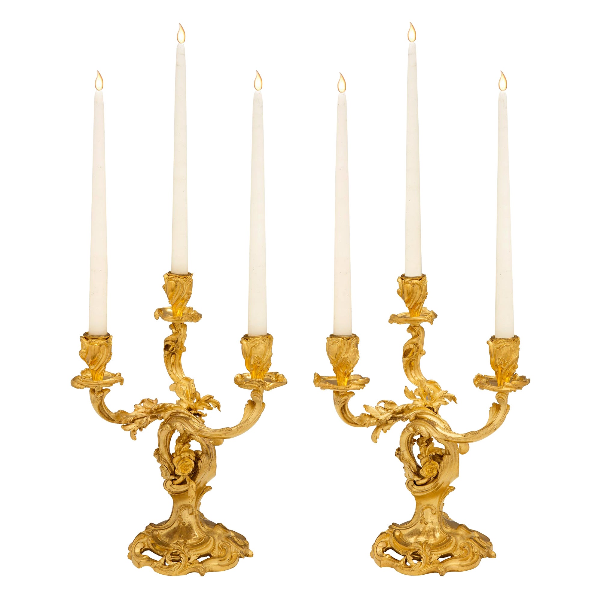 Paire de candélabres français d'époque Louis XV du 19ème siècle de style Belle poque