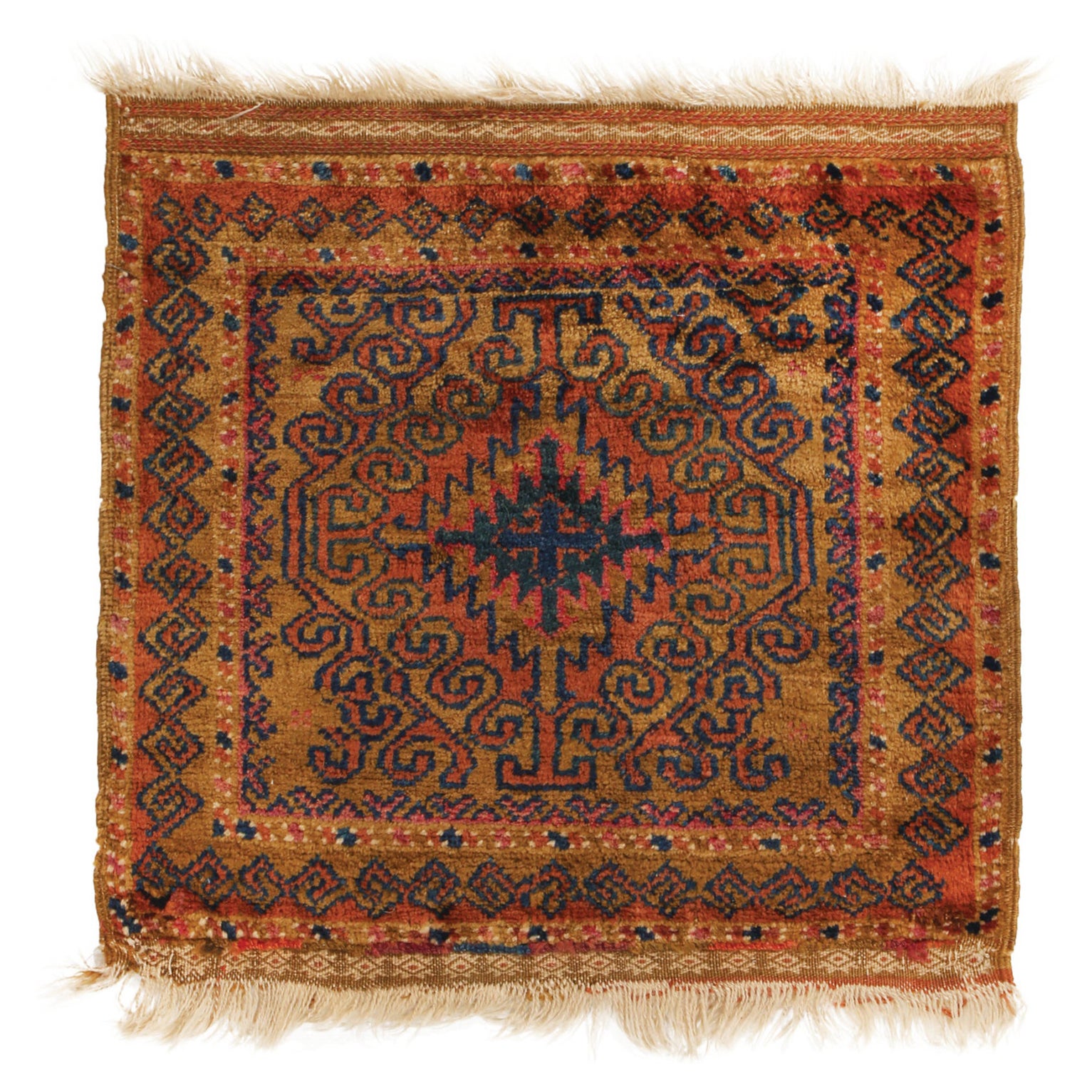 Antiker antiker Baluch Geometrischer rosa und goldbrauner persischer Wollteppich von Teppich & Kelim