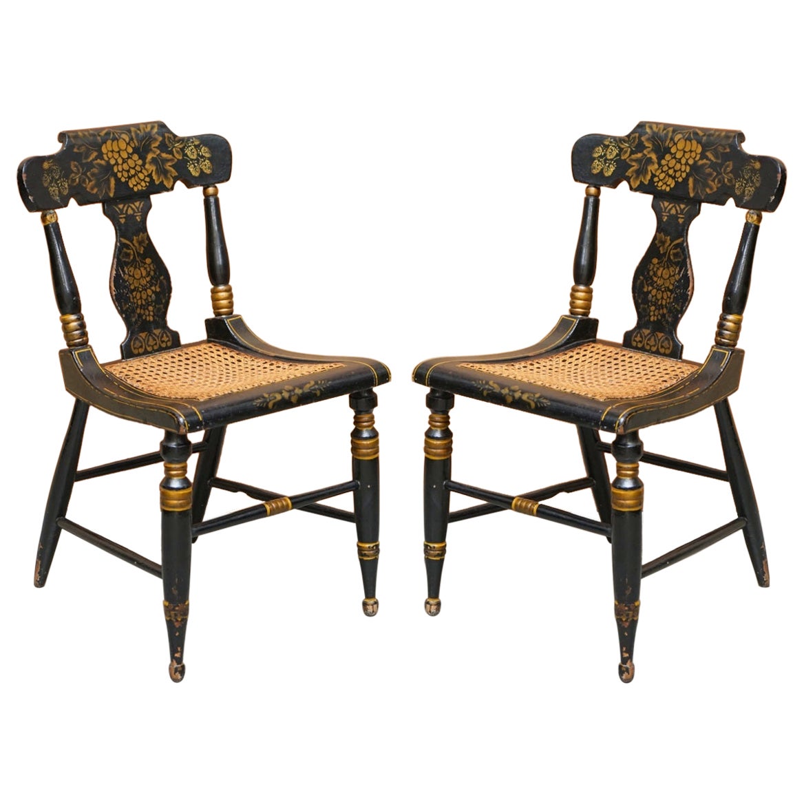 Pair of circa 1825 Georgian Baltimore Ebonised Painted Gilt Bergere Side Chairs For Sale