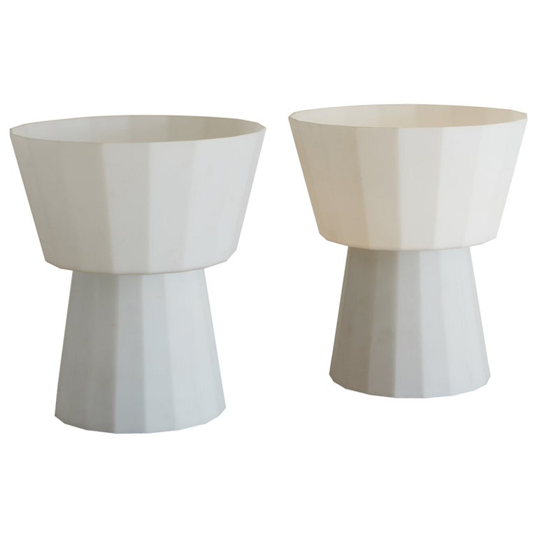 1970s Pair of European Frosted Glass Table Lamps For Sale