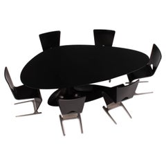 Roche Bobois Mesa de comedor negra y seis sillas de Sacha Lakic, 2005