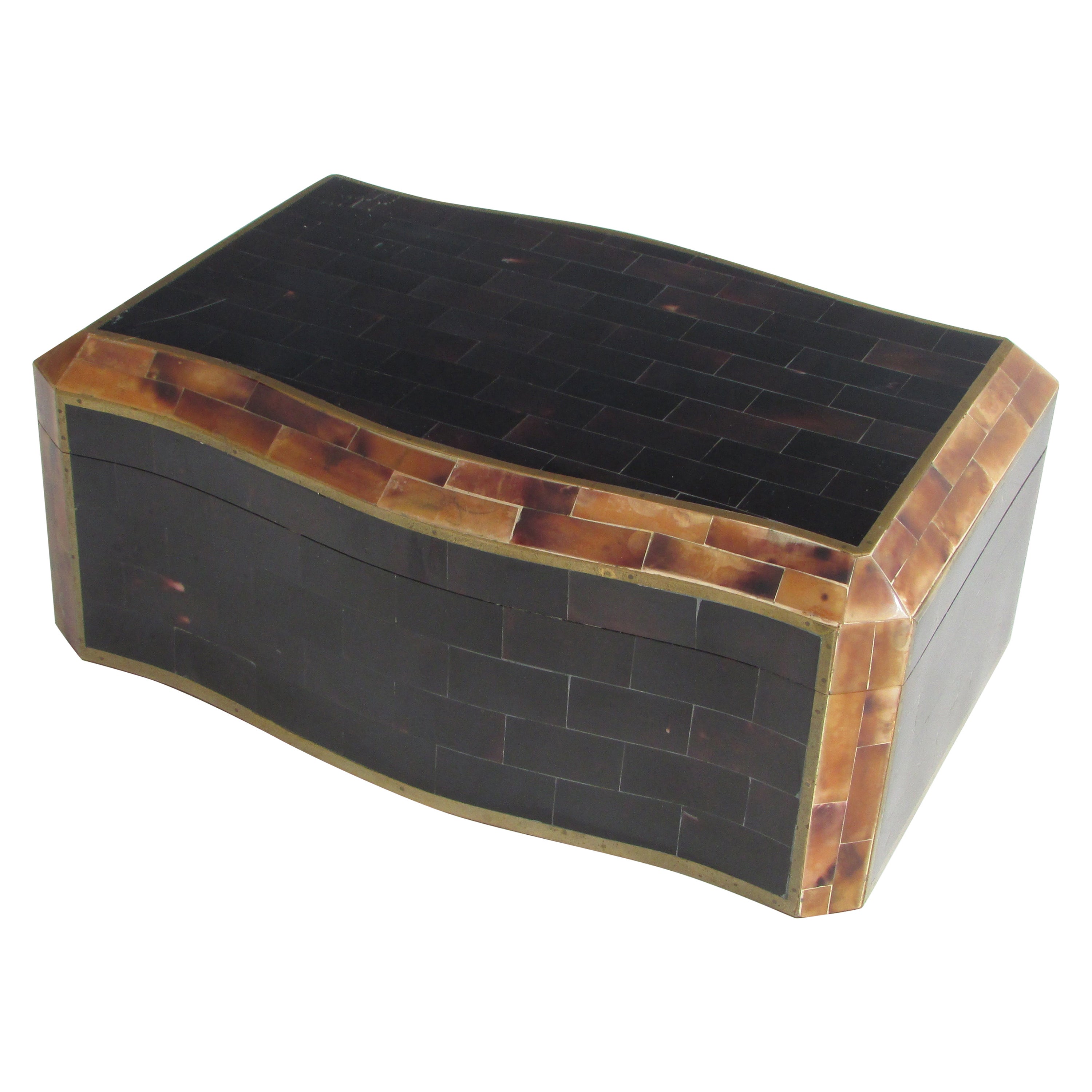 Tessalated Maitland Smith Faux Horn Gentleman's Dresser Box For Sale