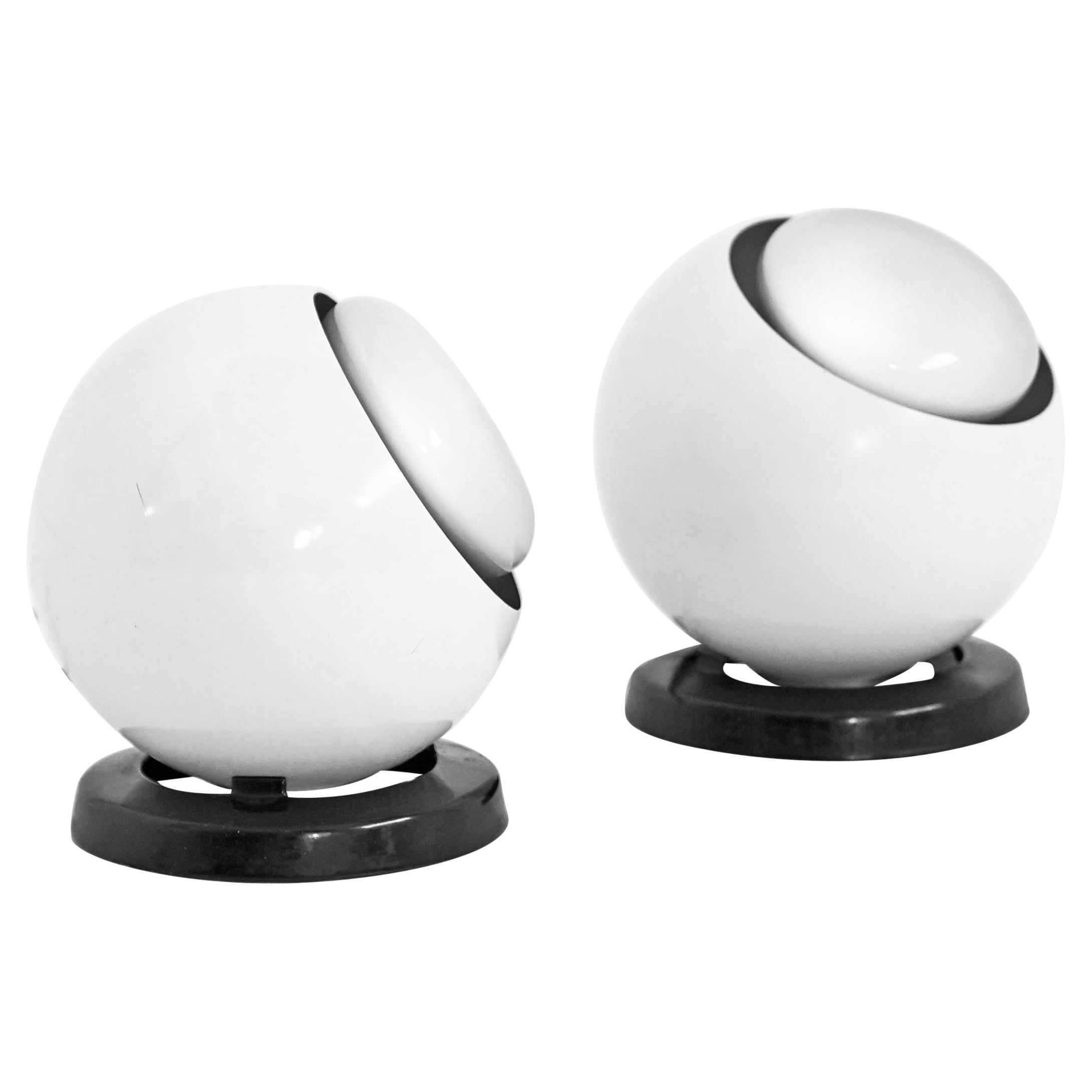 Post Modern Eyeball Desk Lamp in White in the Style of Harvey Guzzini