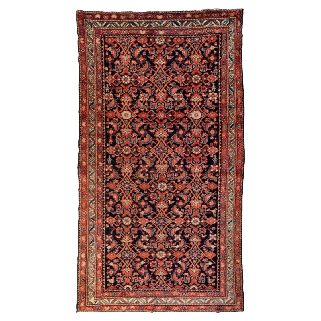 Antiker roter, elfenbeinfarbener, marineblauer, persischer Hamedan-Teppich mit Stammesmotiv, um 1900-1910