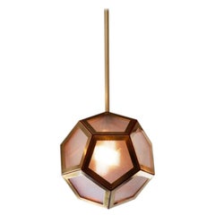 Lanternes géométriques 'Pentagone' en laiton, cuir et verre par Design Frres