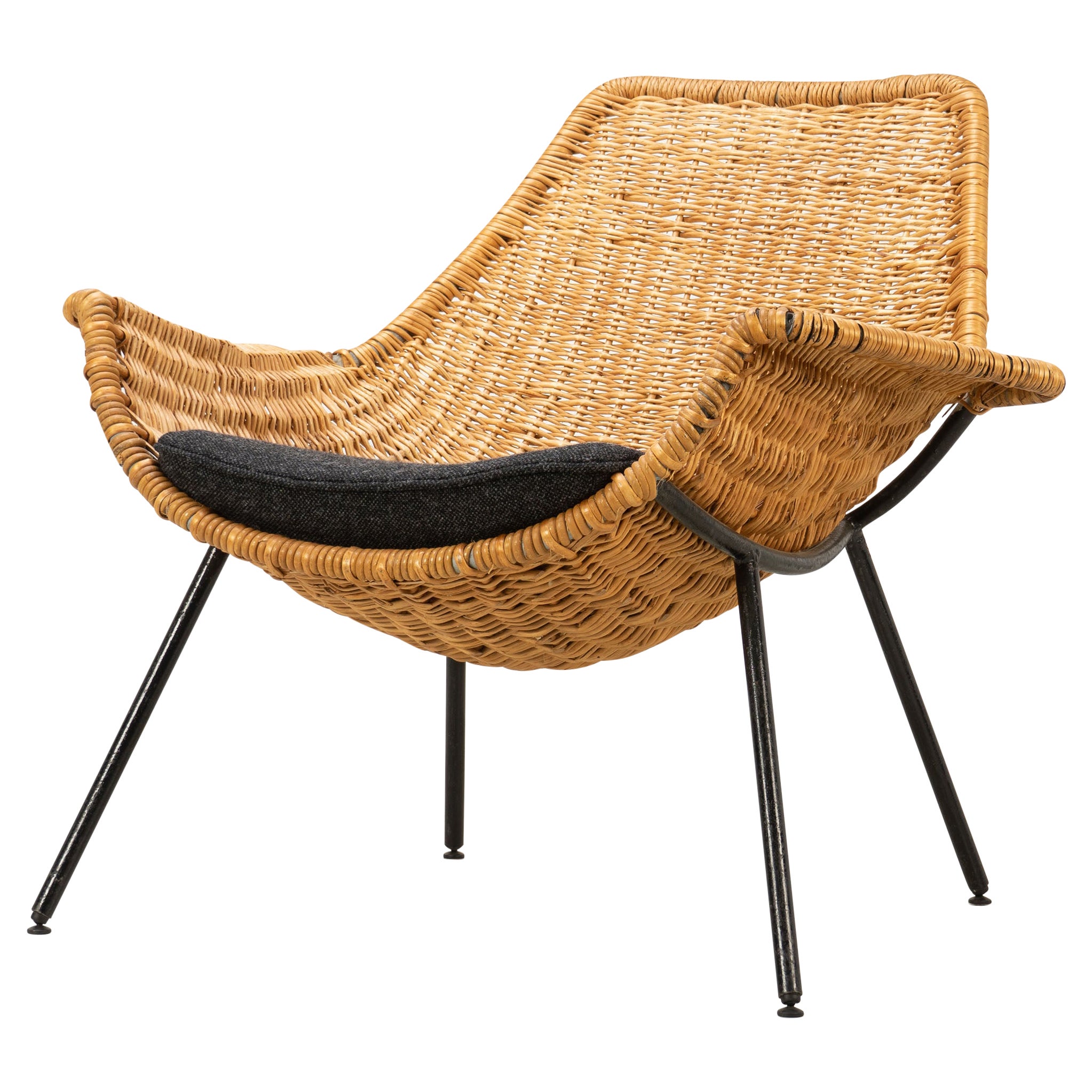 Mid-Century Modern Rattan Lounge Chair by Giancarlo De Carlo Italy, 1954 For Sale