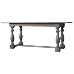 Brodia Solid Table
