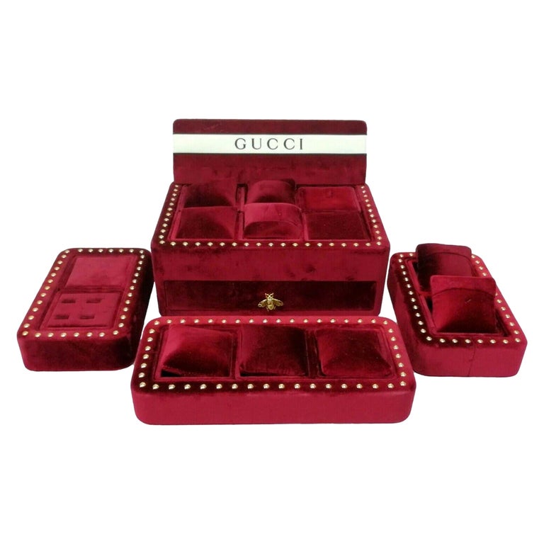 Expositor Advertising Store Dealer for Watches and Jewelry Original Gucci  Red at 1stDibs | gucci jewelry box, gucci jewellery box, gucci jewelry case