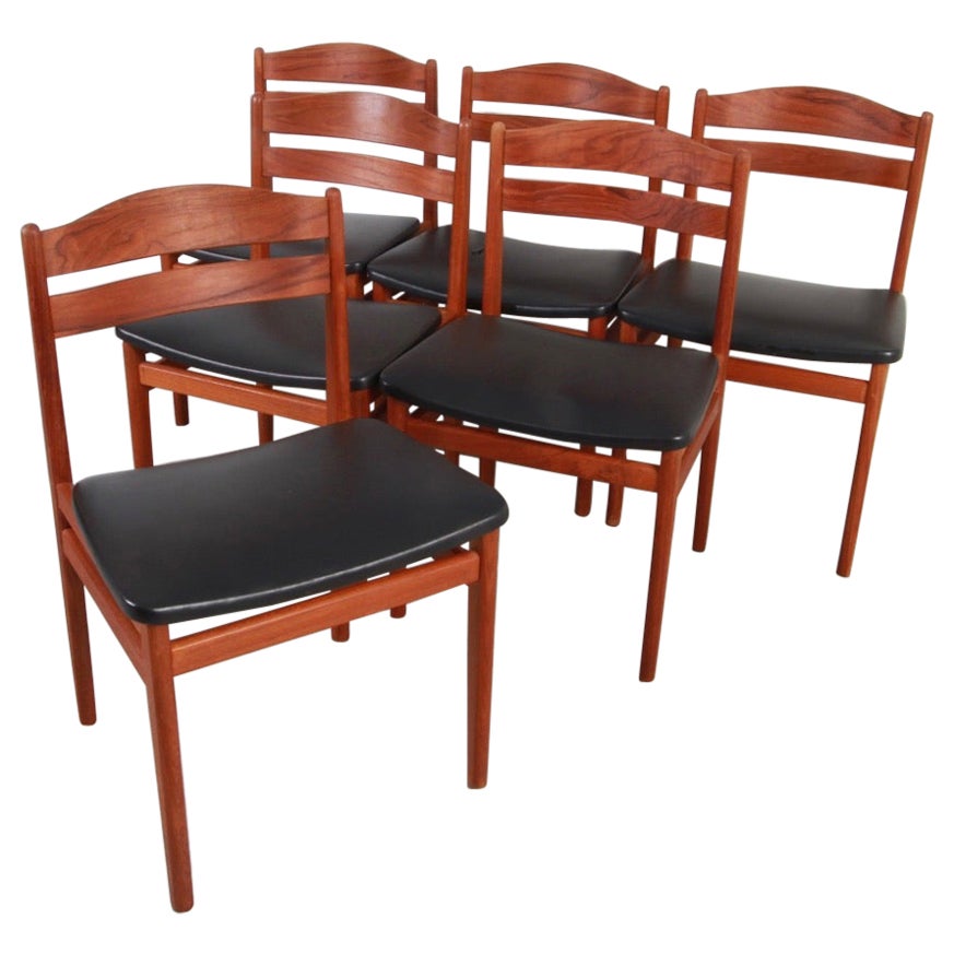Set of 6 Teak Dining Chairs by Niels Vodder