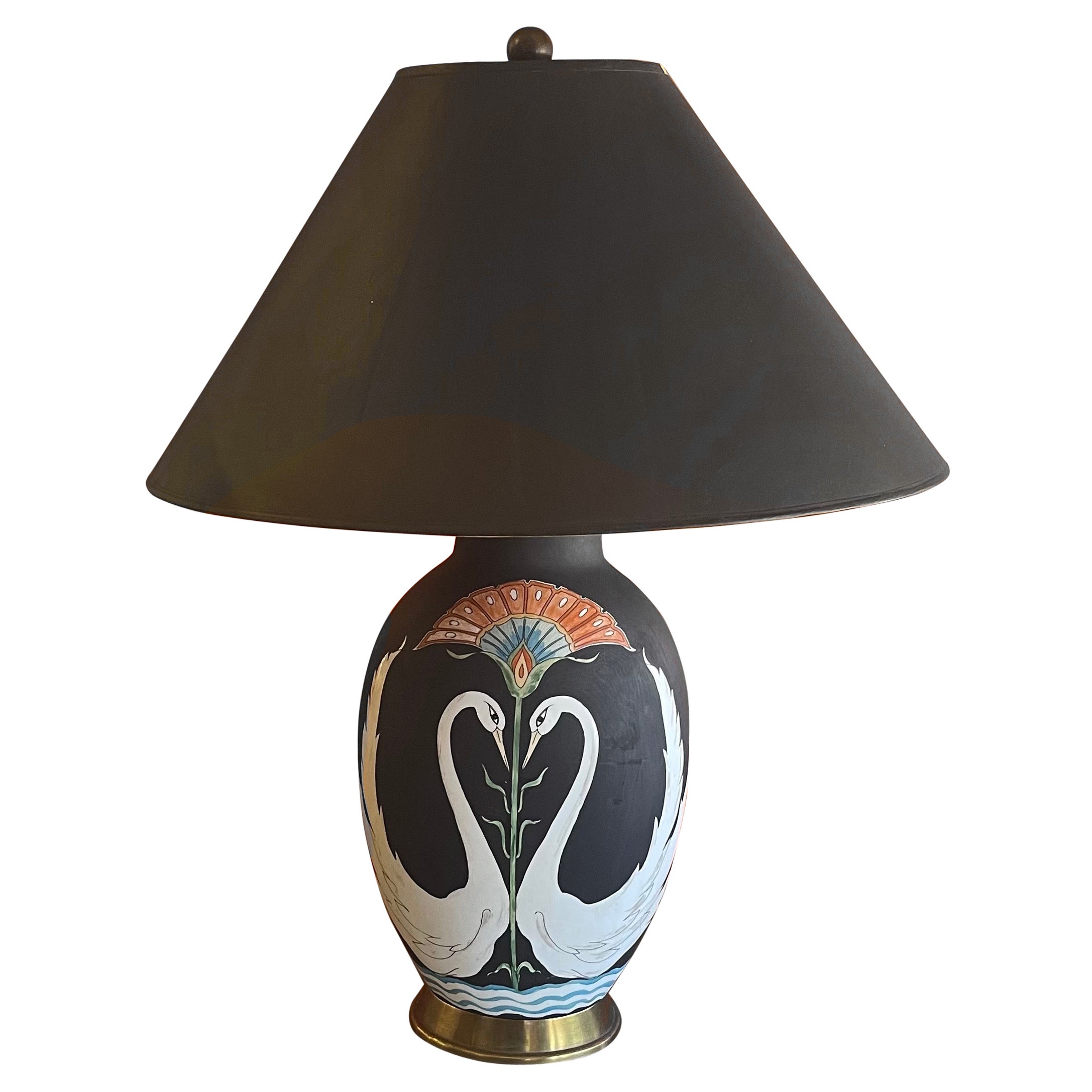 Lampe de bureau en porcelaine « Swans » peinte à la main par Chapman Manufacturing Company en vente