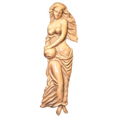 Grande scultura da parete in rilievo femminile in stile neoclassico modellata in stile vintage, di grandi dimensioni