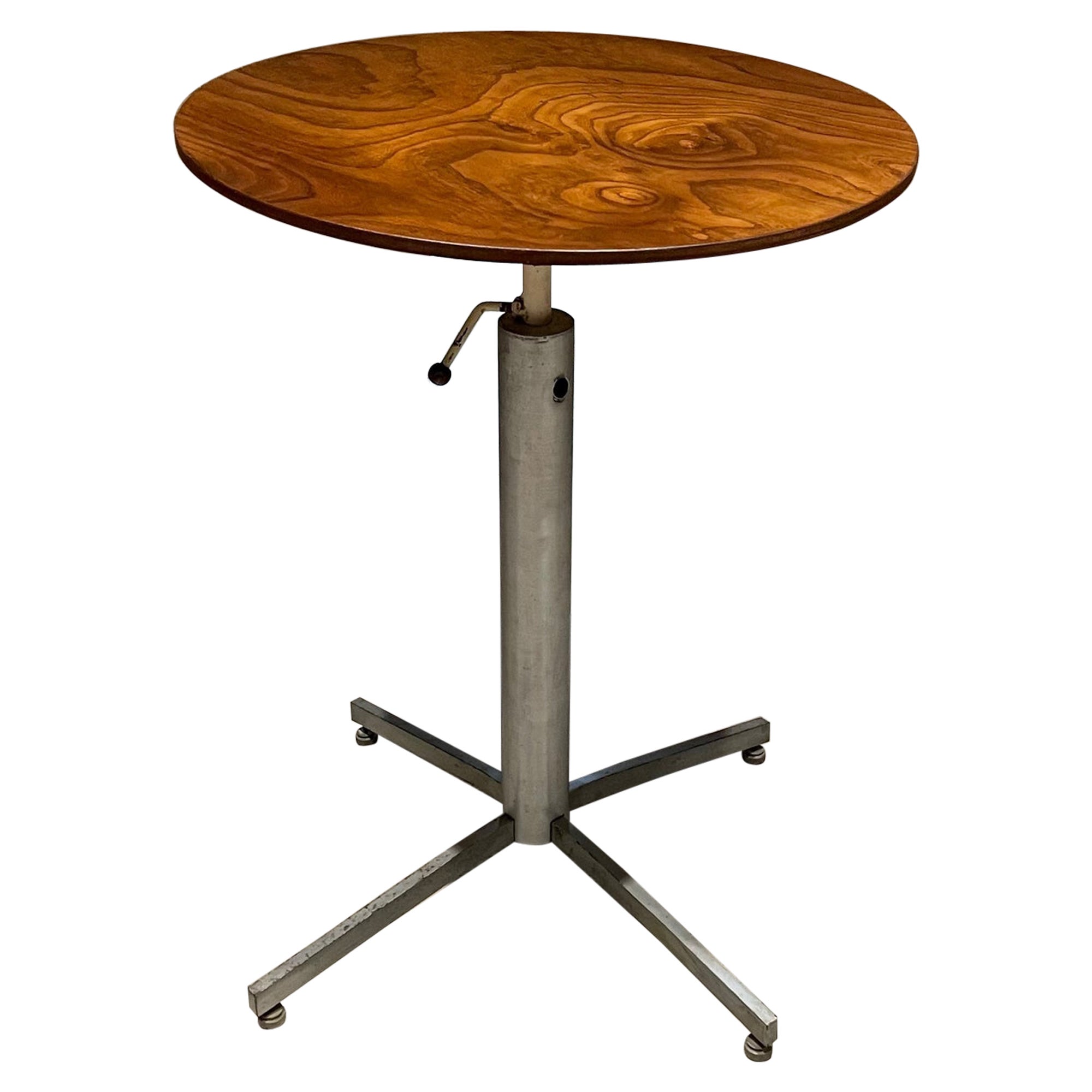 Table d'appoint réglable en bois riche grain sur base en étoile en aluminium, pièce de studio personnalisée en vente