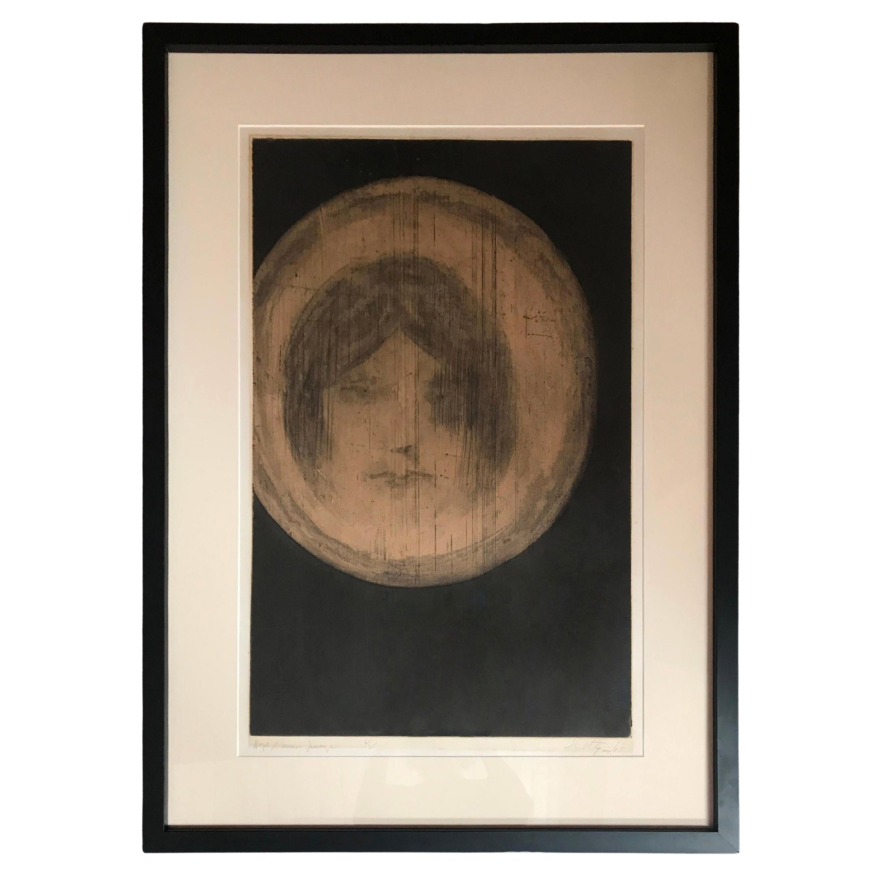 Lithographie en noir et blanc d'un portrait  Jeune femme dans un cercle 