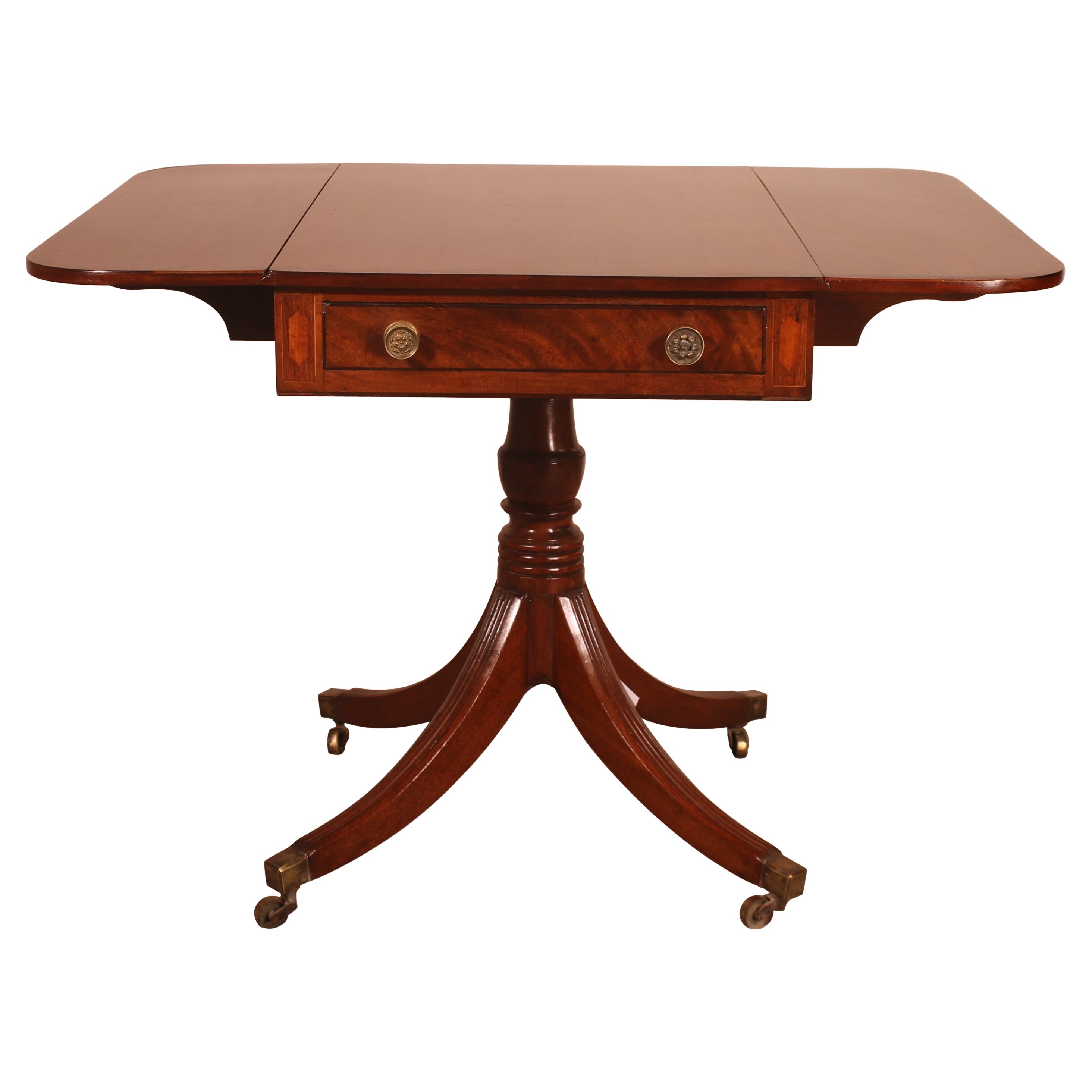 Petite table Pembroke du début du XIXe siècle en acajou en vente