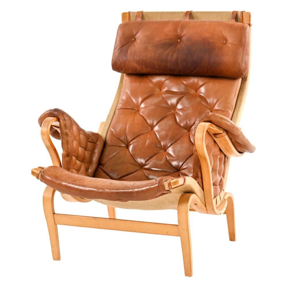 Pernilla Chair and Ottoman