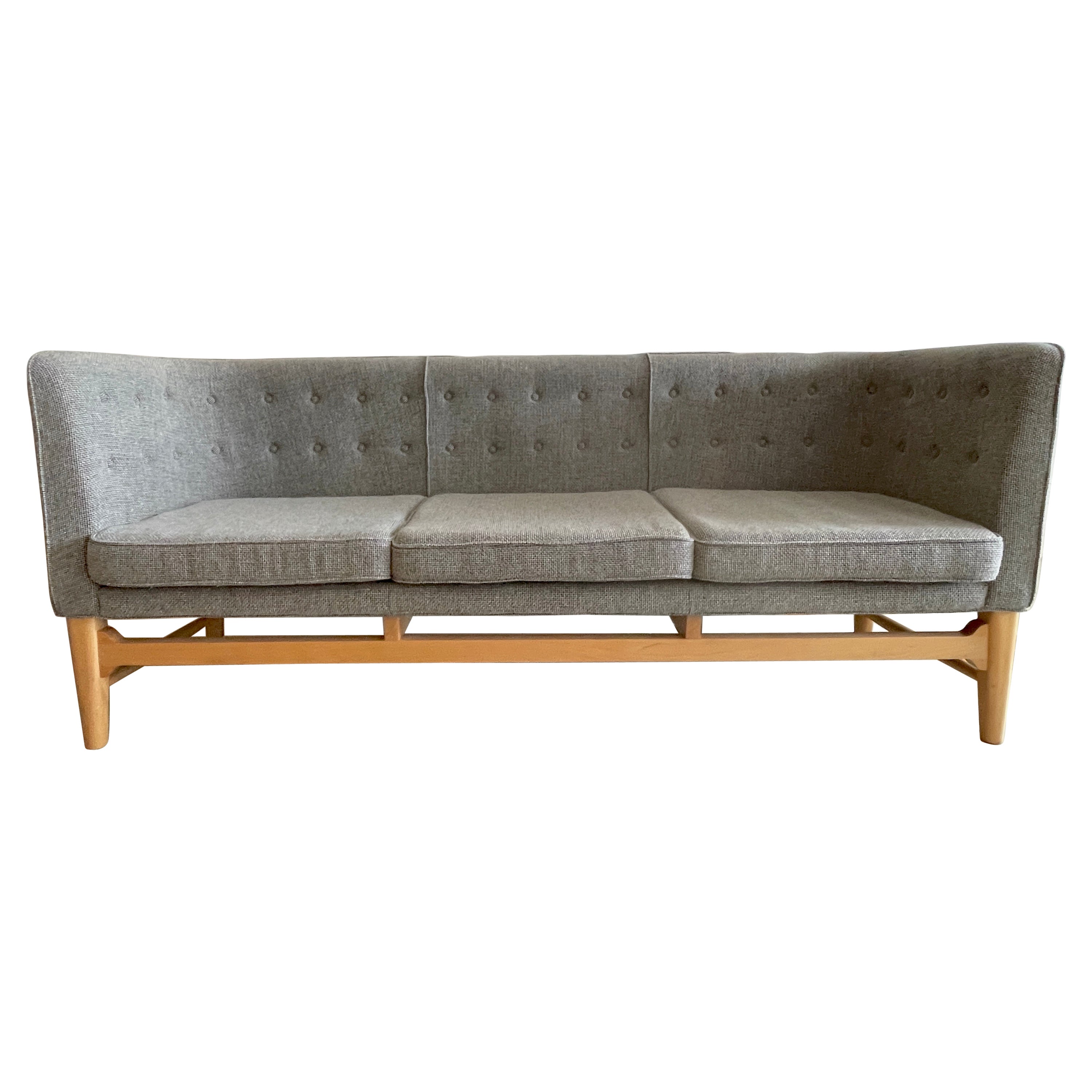 Sleek Modern Sofa in the Style of Arne Jacobsen For Sale at 1stDibs
