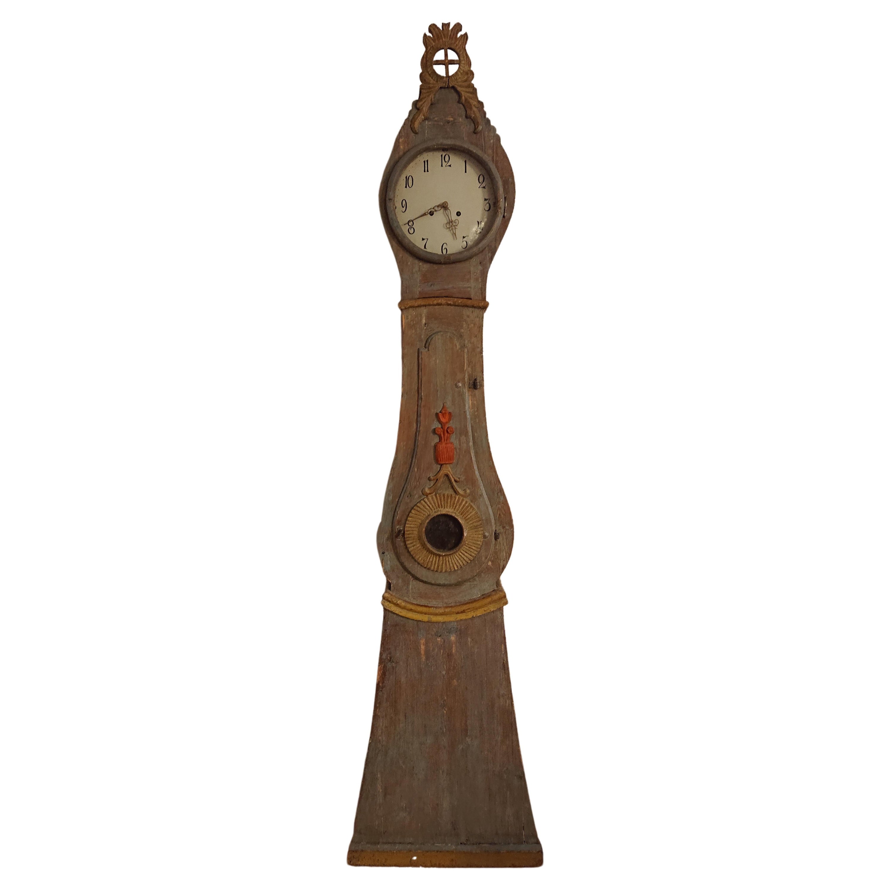 Horloge rococo suédoise du 19ème siècle à grand boîtier avec peinture d'origine