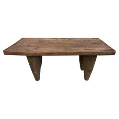 Ancienne table basse ou banc Senufo en bois d'iroko africain