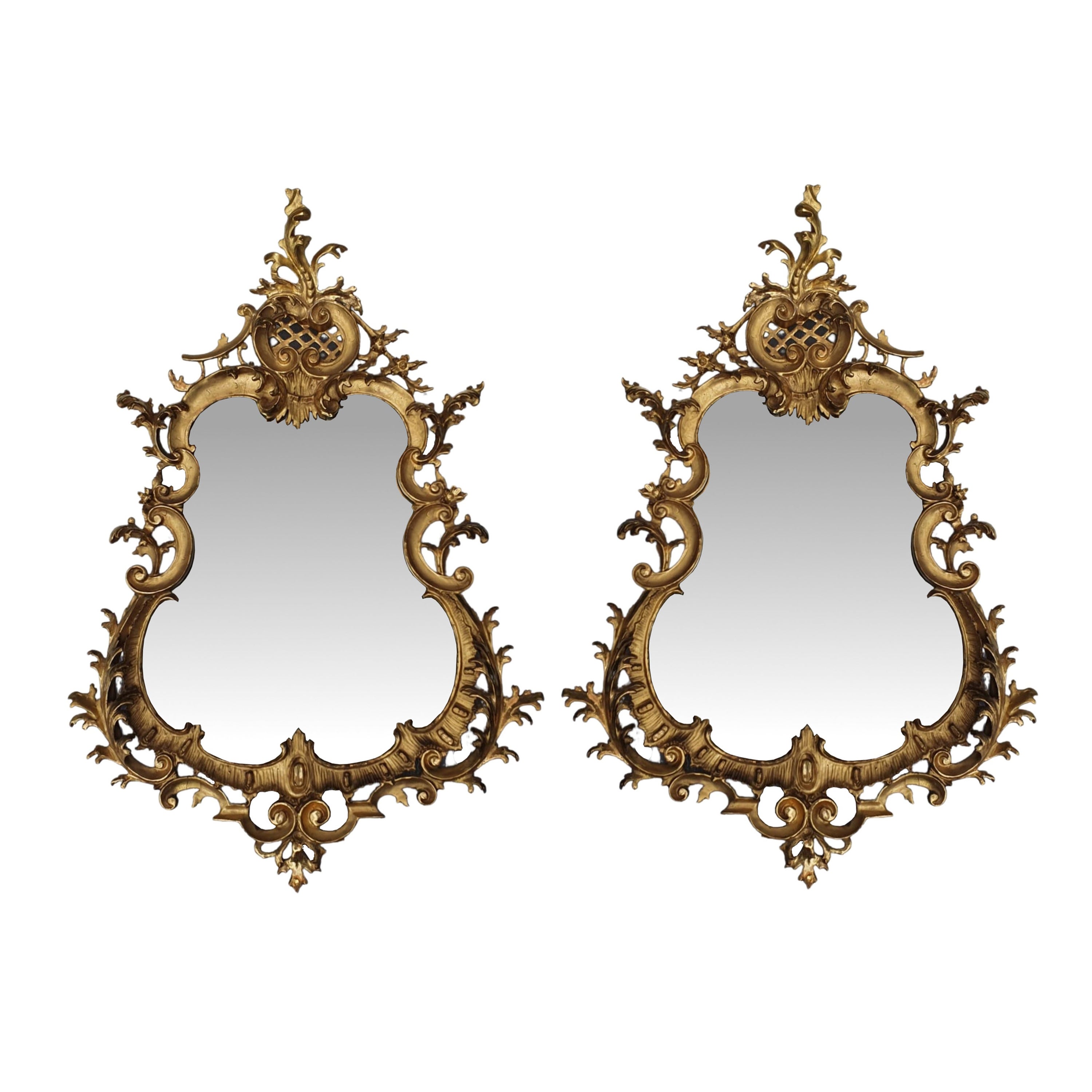 Paire rare de miroirs en bois doré de pilier du 19ème siècle, de style rococo