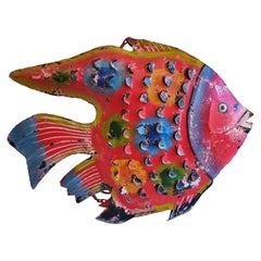 Dekorative Fisch-Skulptur aus Metall in Rot