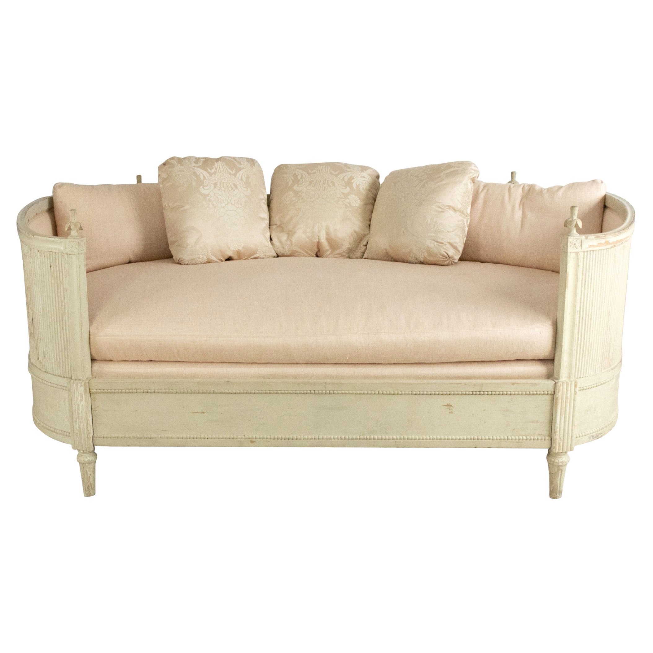 Louis XVI Style White Painted Wooden Daybed with Curved Back and Pink Upholstery For Sale