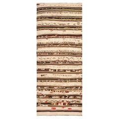 Nazmiyal Collection Vintage Moroccan Kilim Rug. Size: 4 ft 5 in x 11 ft 