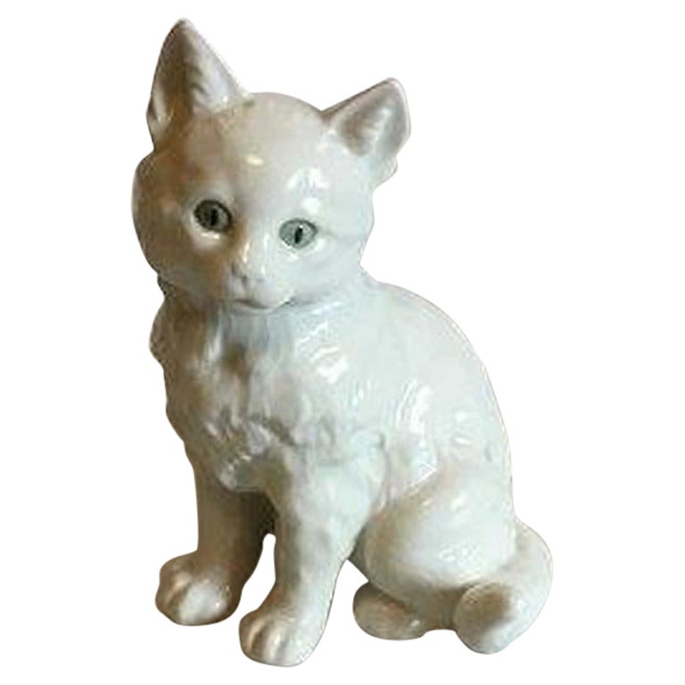 Hutschenreuther Germany Figurine of Cat For Sale