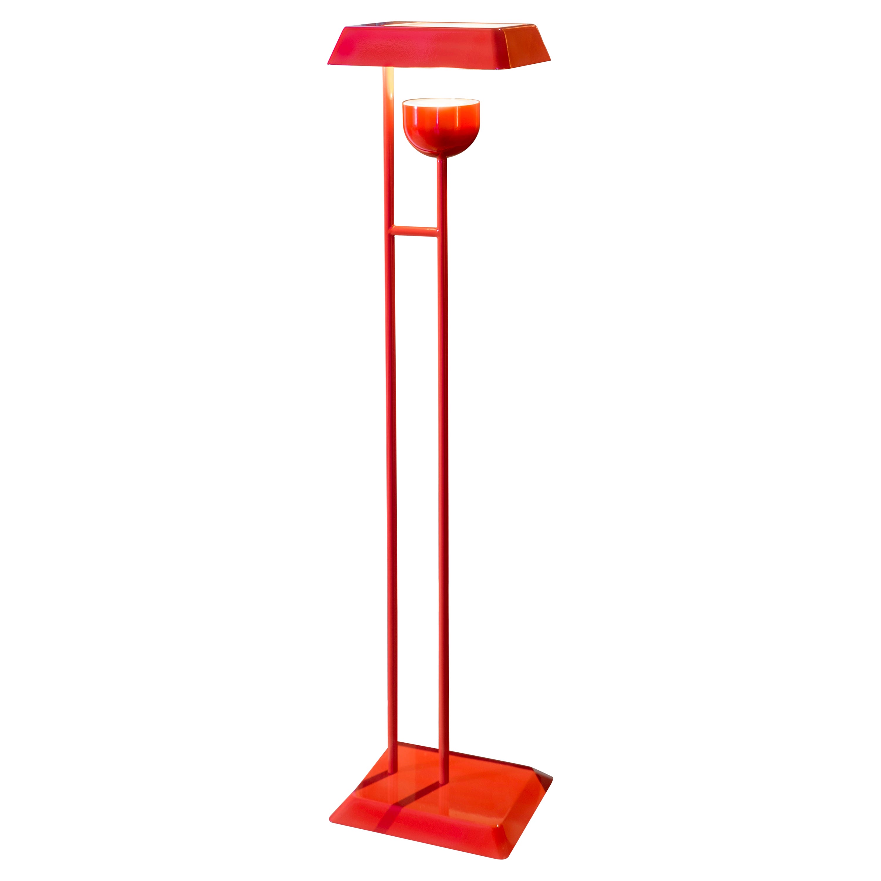 Trombone floor lamp.
This floor lamp is made of lacquered steel and diffusing PMMA on the top.

Dimensions: 11.81″ x H49.11″

This floor lamp comes in 3 colors: red, black, and navy blue

Tristan Auer is an interior architect and a designer and set