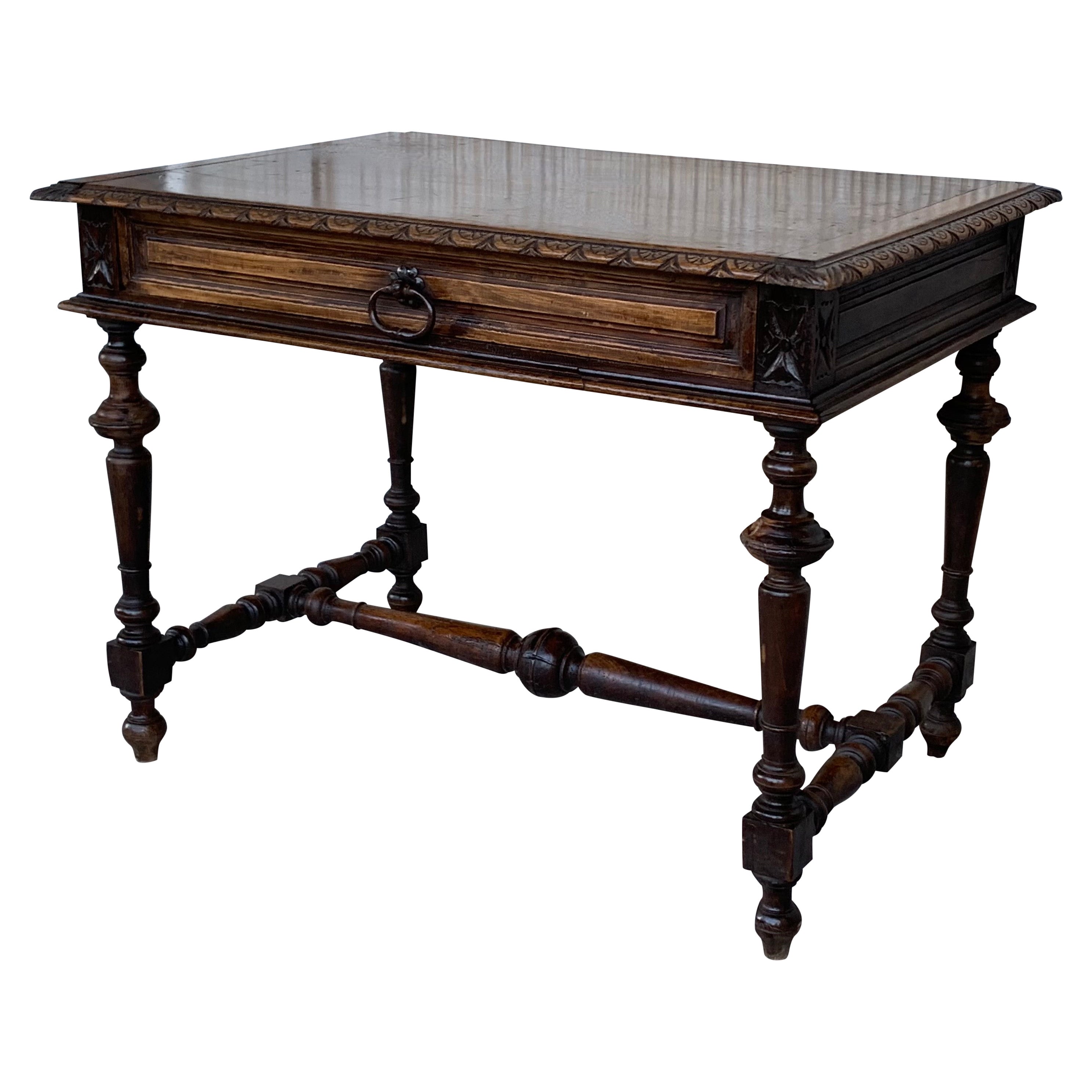 20th Century Spanish Baroque Style Oak Side Table or Center Table with  Drawer For Sale at 1stDibs