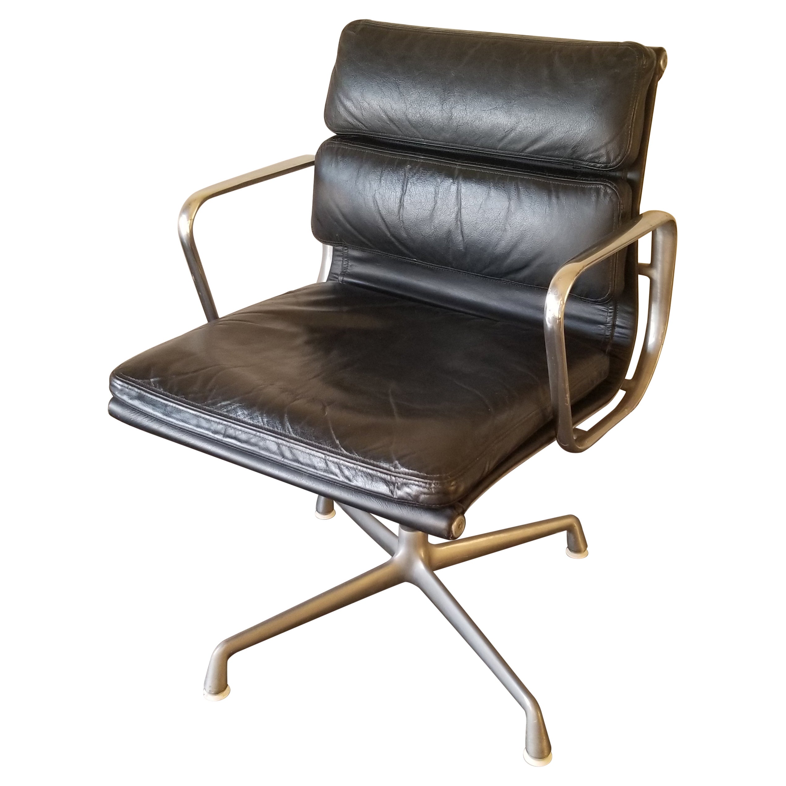 Original Herman Miller Eames Soft Pad Management Side Chair Black Leather, 1970s