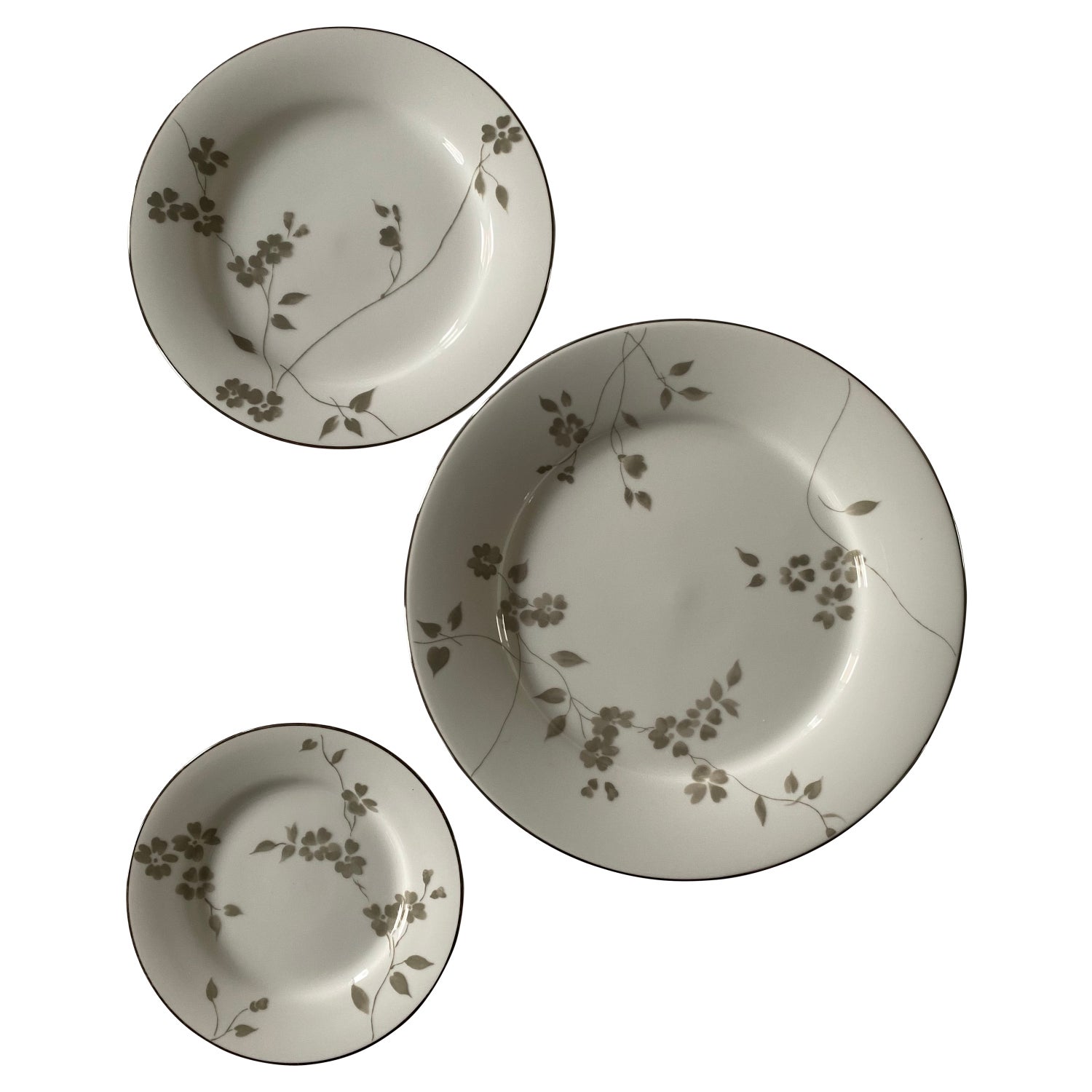 Set of 8 Settings of Ralph Lauren Hutchinson Porcelain Dinnerware at 1stDibs