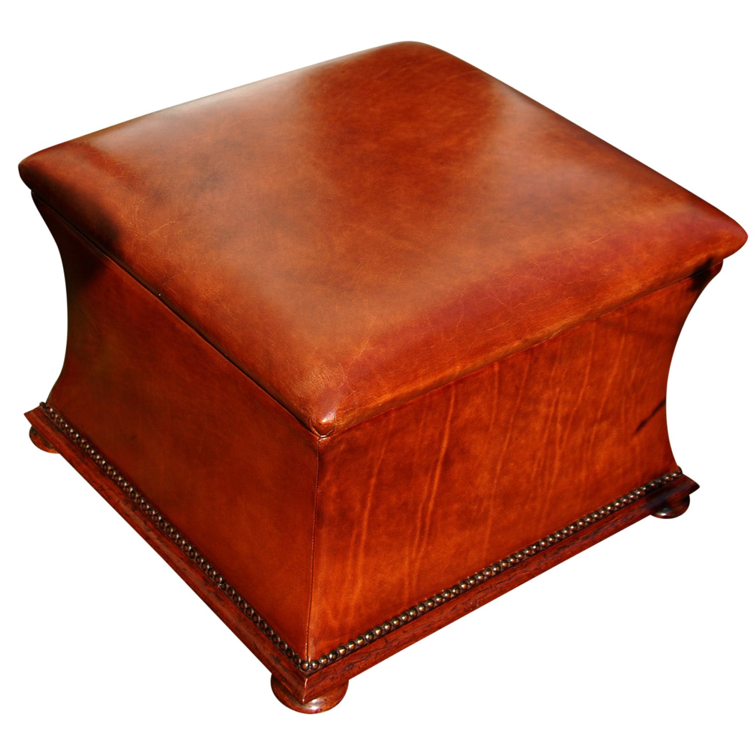 English 19th Century Leather Waisted Ottoman with Fitted Mahogany Interior
