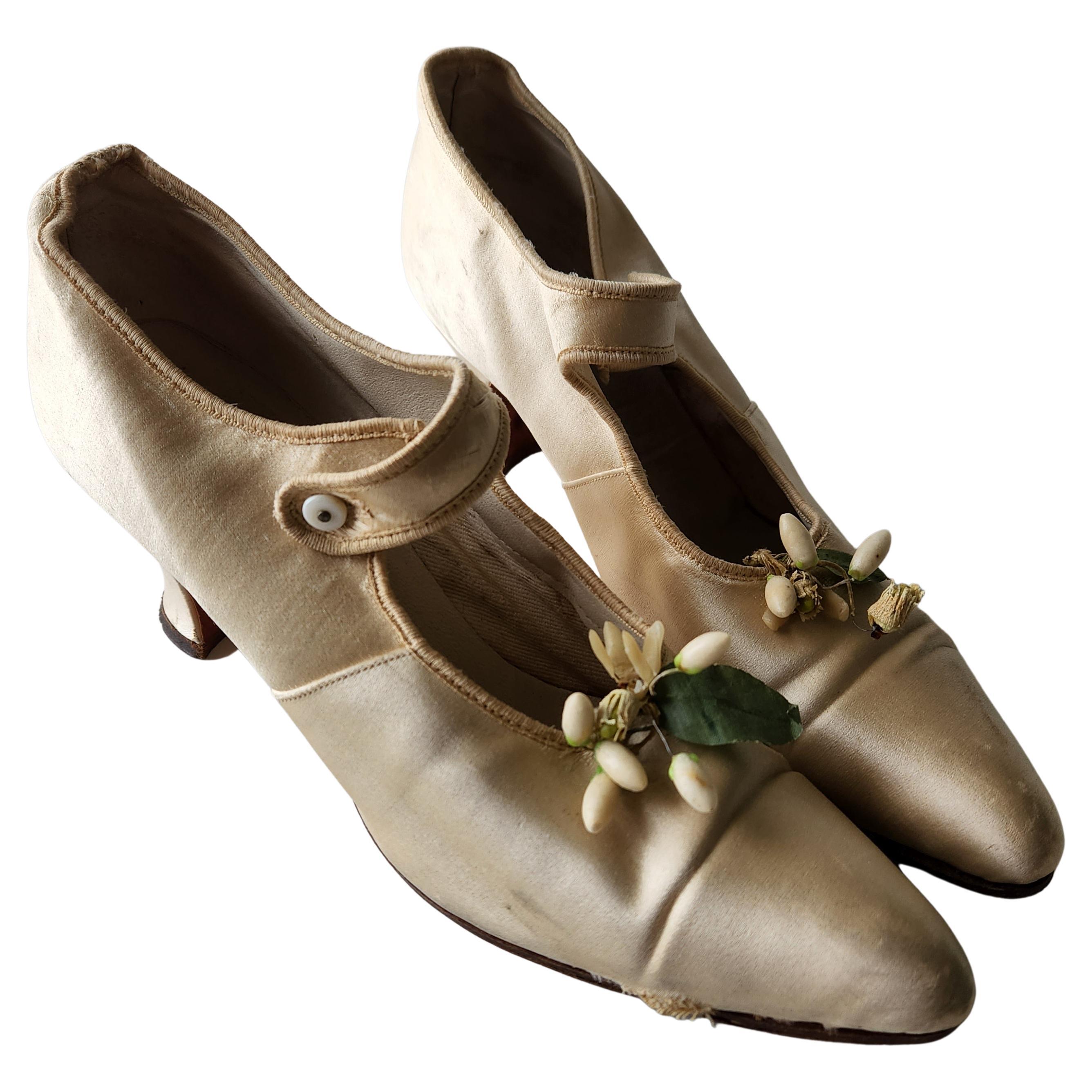 Antique French Victorian Bride Silk Wedding Shoes  For Sale