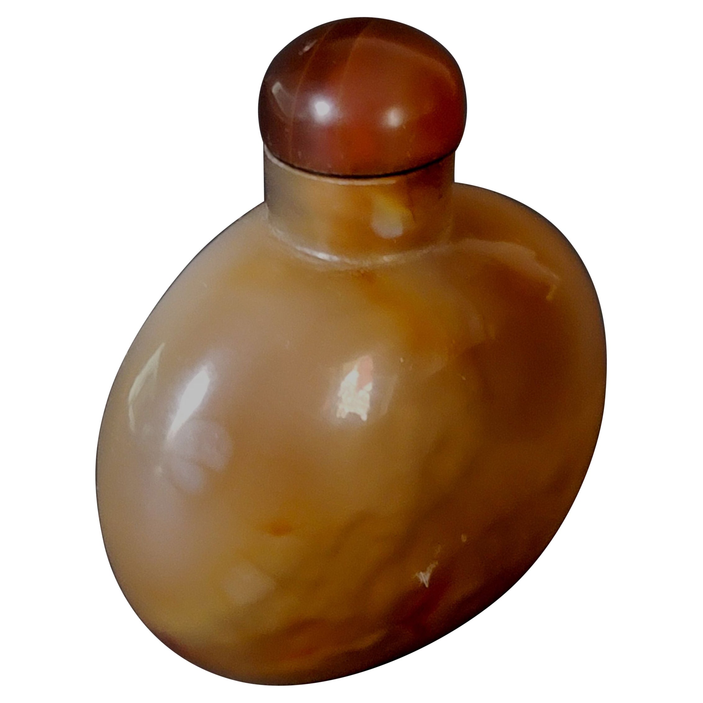 Antique Chinese Carved Agate Snuff Bottle, 19th Century