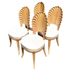 Vieilles chaises de salle à manger grotto cérusées côtières. Ensemble de 4