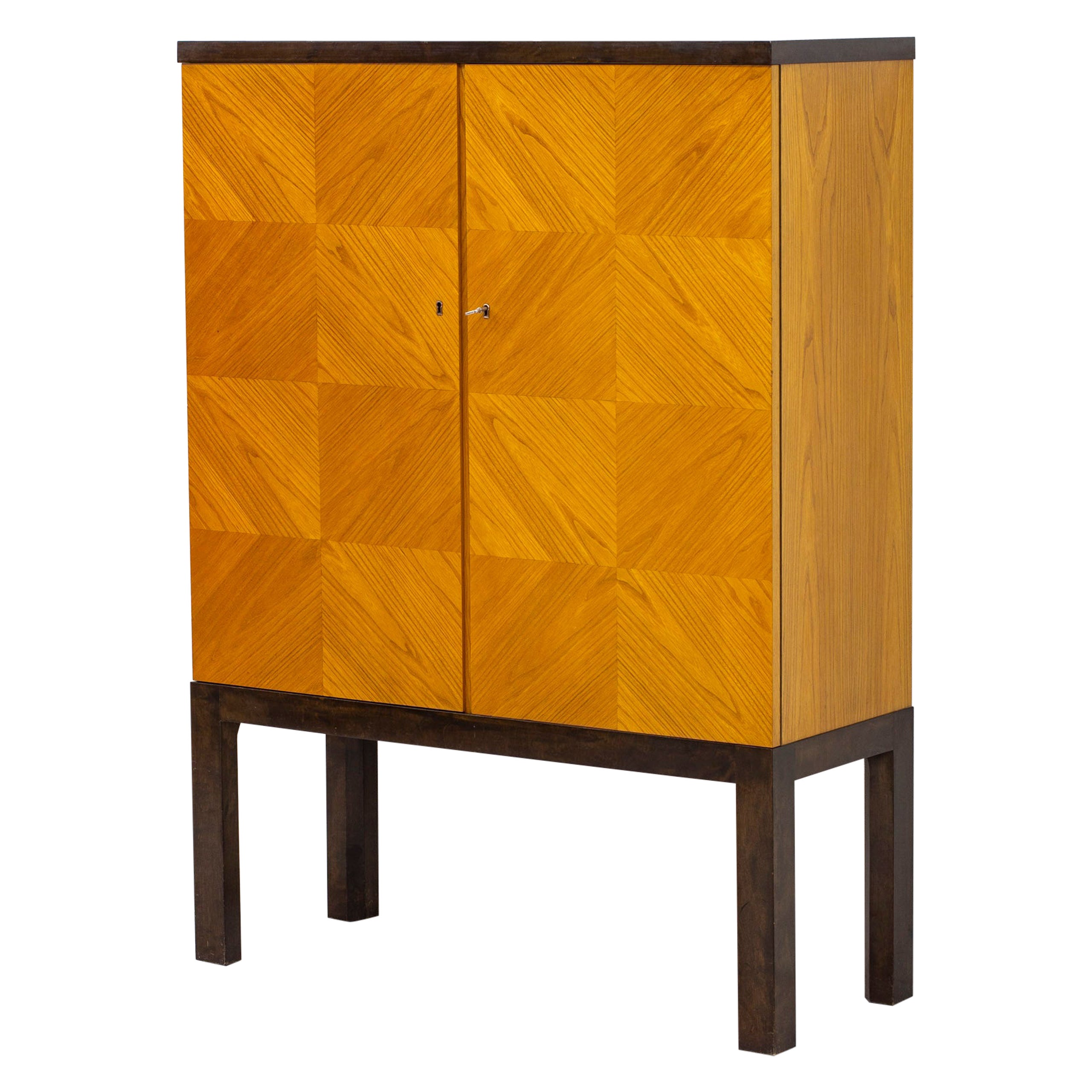 Art Deco/ Modernist Cabinet in the Style of Otto Schulz, Sweden, 1930s For Sale