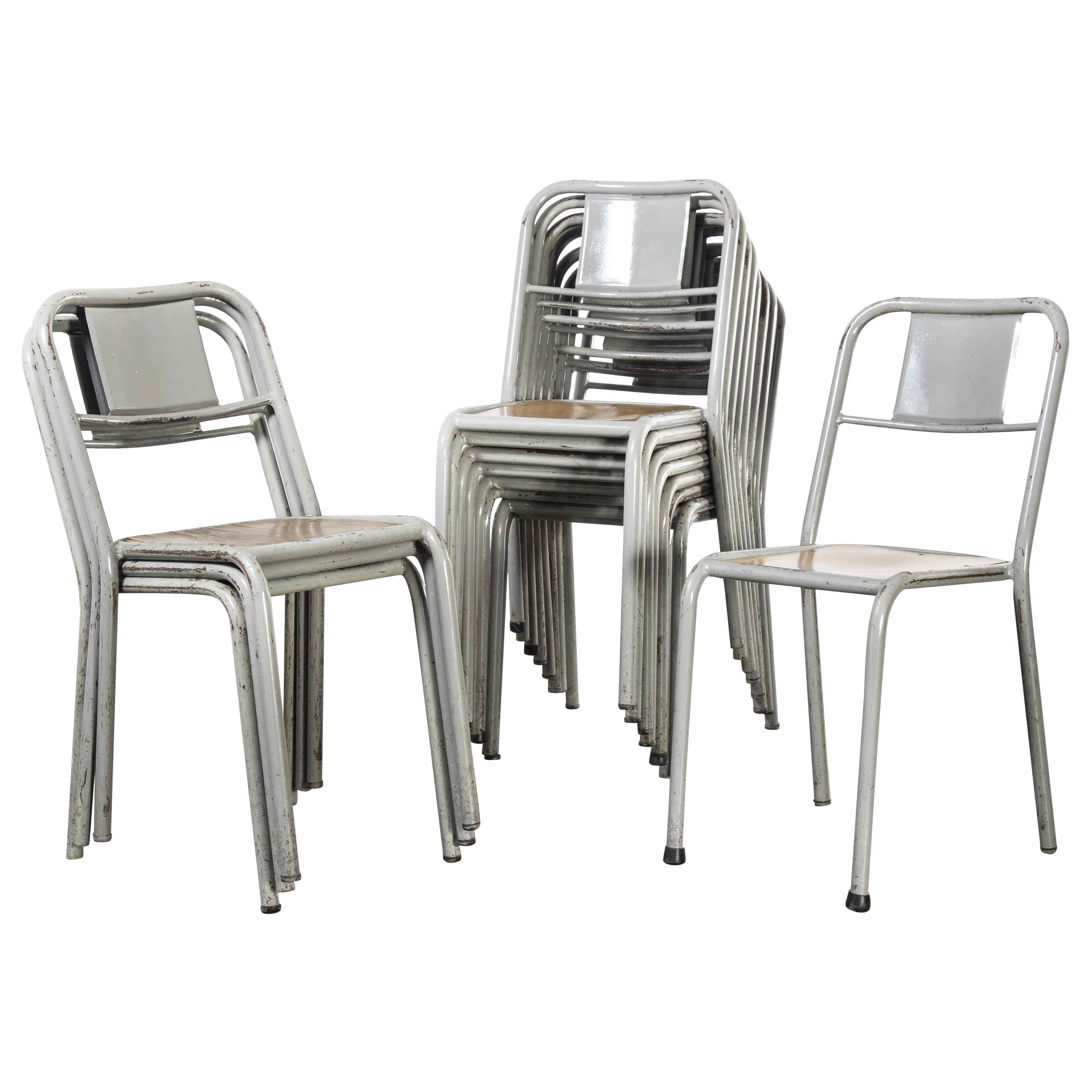 1950's French Mullca Stacking Dining Chairs Grau mit Holzsitz, Satz von zwölf