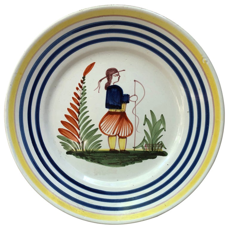 Faïence Henriot Quimper 1930 – Bretagne, Motif Lys – Pièce Ancienne En Bon état