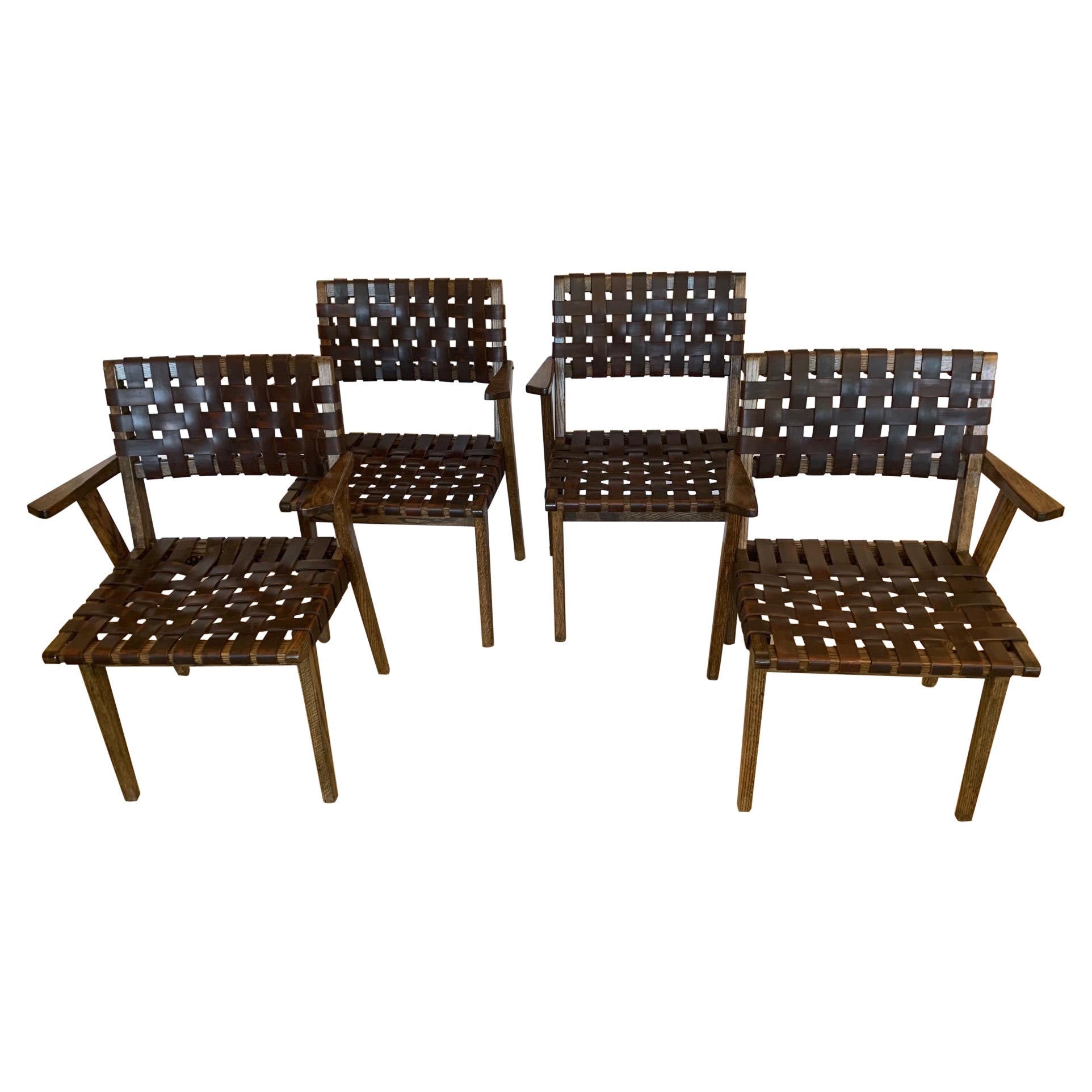 Superbe ensemble de quatre tissus tissés de style Jens Risom  Chaises de salle à manger à sangles cuir