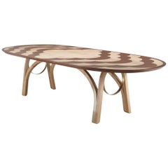 Mesa de Comedor Ovalada ARCHWAY con Tablero Incrustado y Madera Maciza de Caoba - Anillo de Latón