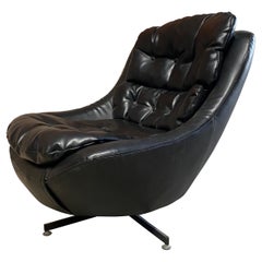 Kroehler Signature Design Black Swivel Bucket Lounge Chair