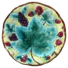 Antique English Majolica Vine & Strawberries Plate, circa 1880