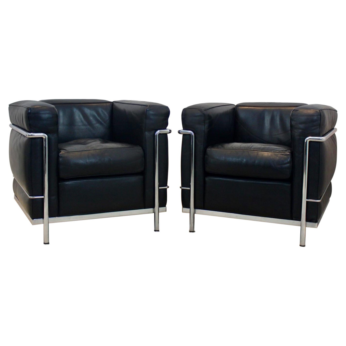 LC2 Armchairs in Leather by Le Corbusier, Pierre Jeanneret & Charlotte Perriand