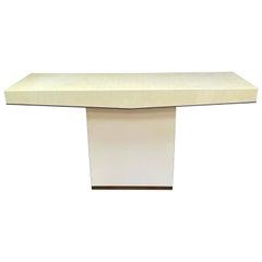 Table console en laiton laqué