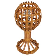 Lampada da tavolo Globe in rattan stile Louis Sognot, Francia, anni '60