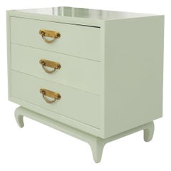 Commode d'appoint à 3 tiroirs et pieds en laque olive claire à base orientale